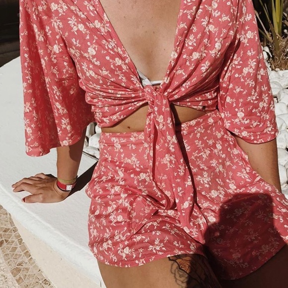 Billabong set - Picture 2 of 2